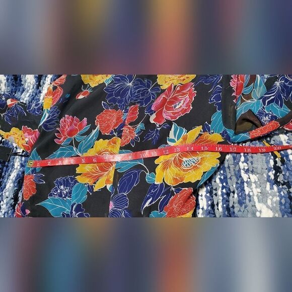 NWT Lulu's Floral Black Wrap Dress - Picture 7 of 7